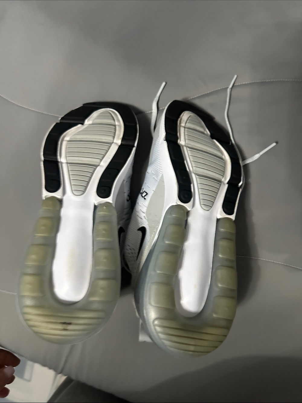 Nike Air Max 270 Light Gray and White Running Shoes - Picture 2 of 2